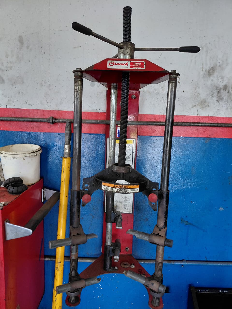 Sujetador de amortiguador profesional